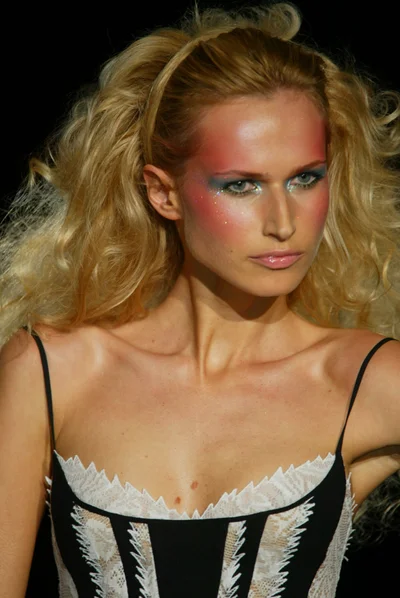 Look 30